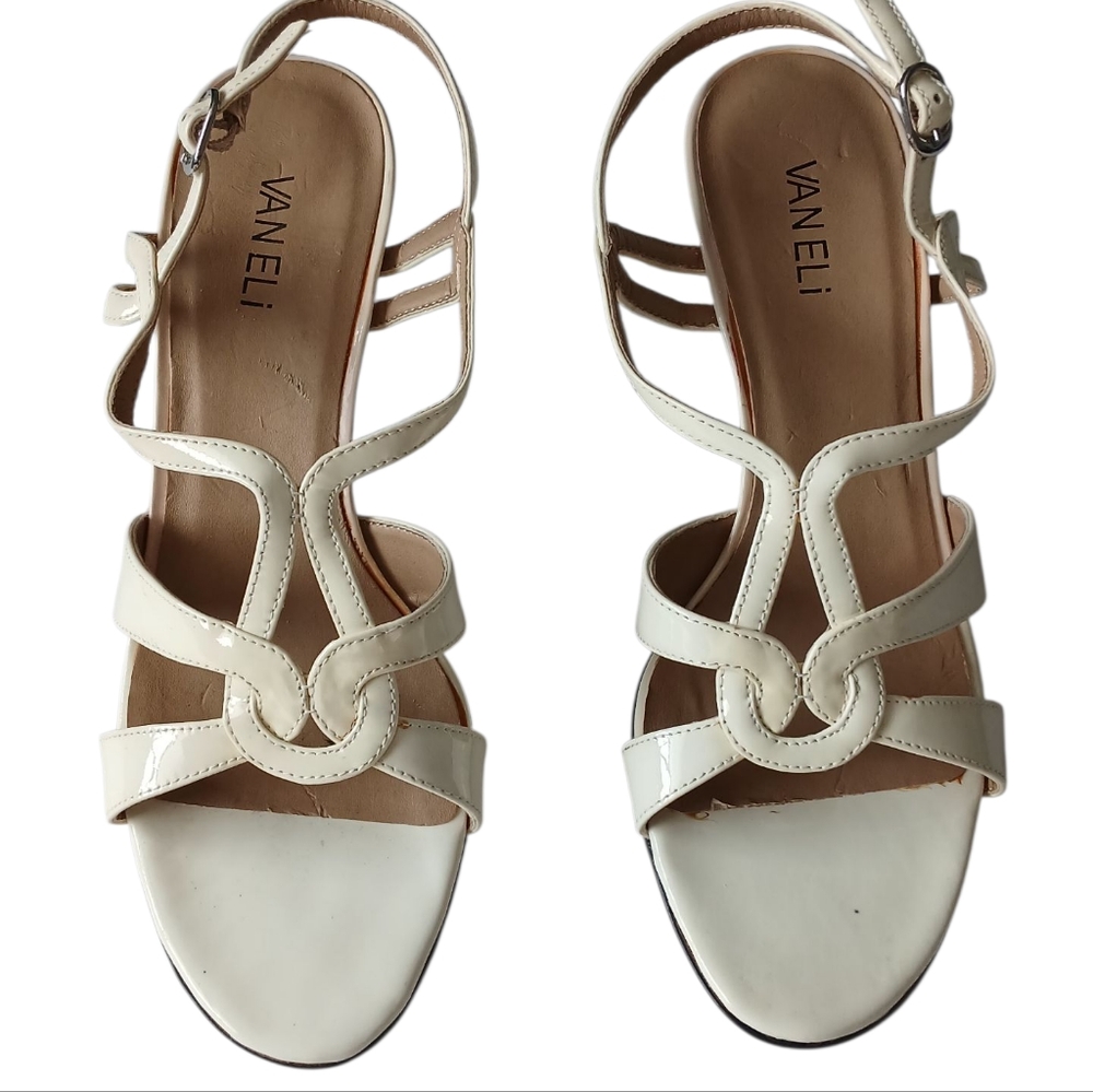 VANELI  METEOR  WHITE PATENT HEELS  STRAPPY SLIN SANDALS. SIZE 9M